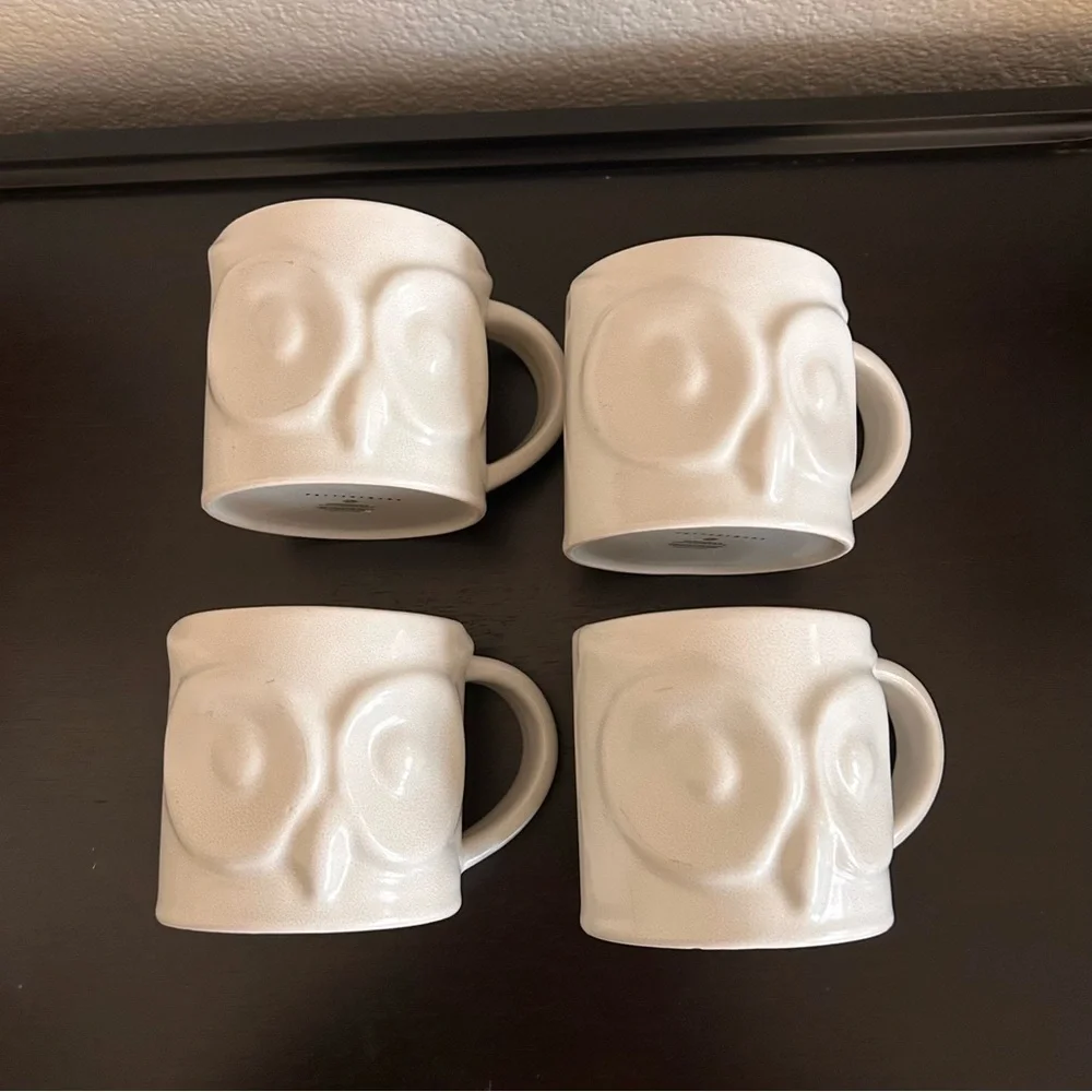 4 Pottery Barn Owl Shaped Stoneware Coffee Mugs Matte white wide eyes whimsical